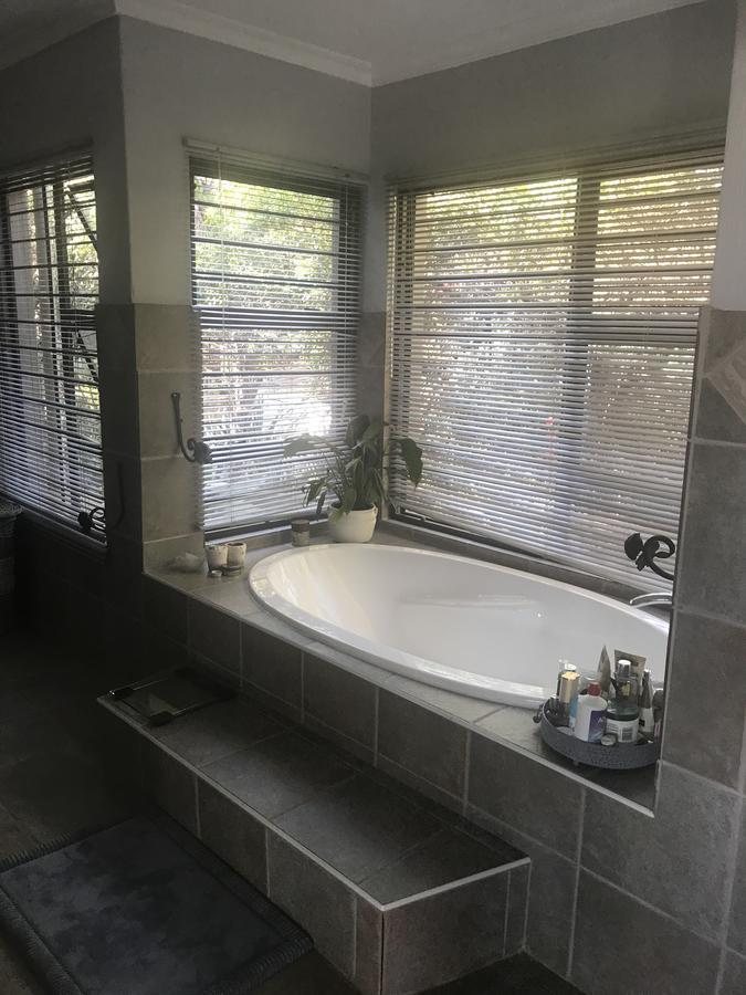 פרטוריה Koru Guesthouse מראה חיצוני תמונה
